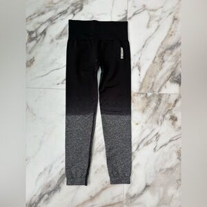 Gymshark Ombré Seamless Leggings – Black/Gray – Size S 🖤